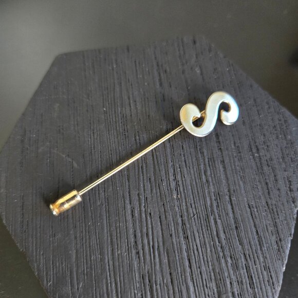 VTG Brooch Gold Tone Monogram Name Initial Stick Pin Brooch Letter "S" Gift - Picture 4 of 9